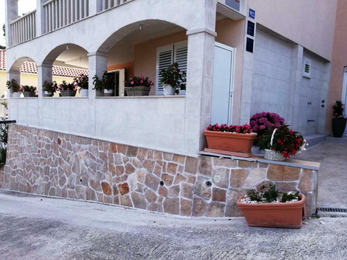 Appartementhaus Elena Jelsa  Exterior foto
